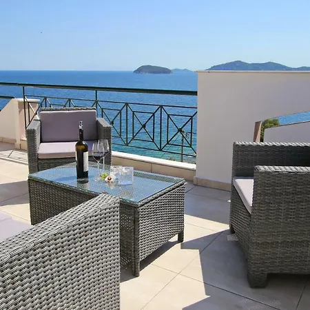 Coral Suite Palaiontsiflikion Exterior photo